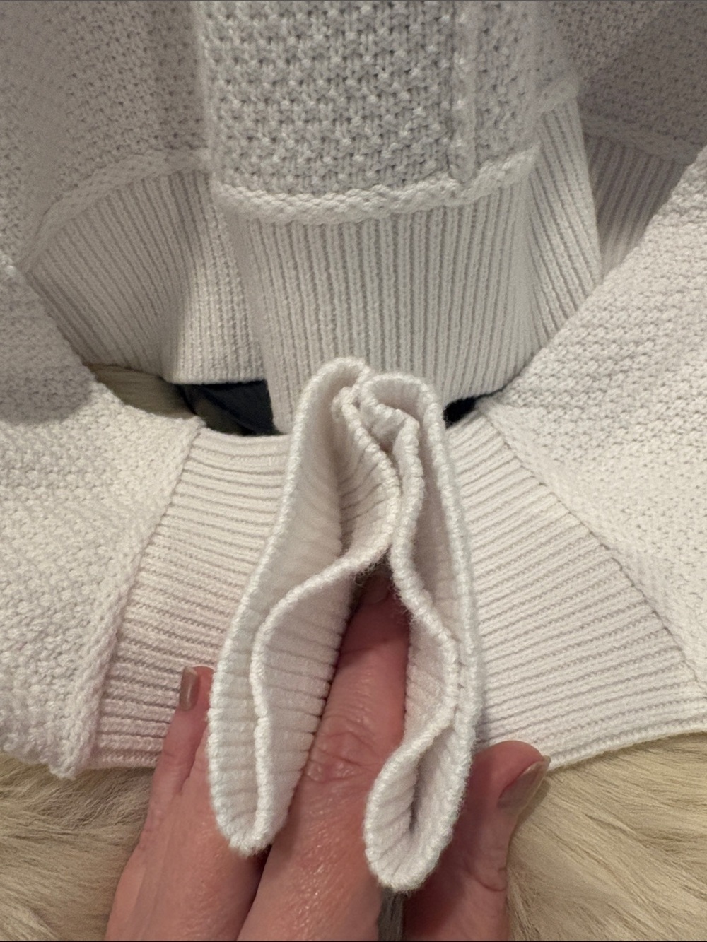 Lucky Brand White V-Neck Knit Sweater - Picture 6 of 8